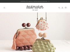 Ravelry: Watermelon kiss lock coin purse pattern by Ester Basimaker